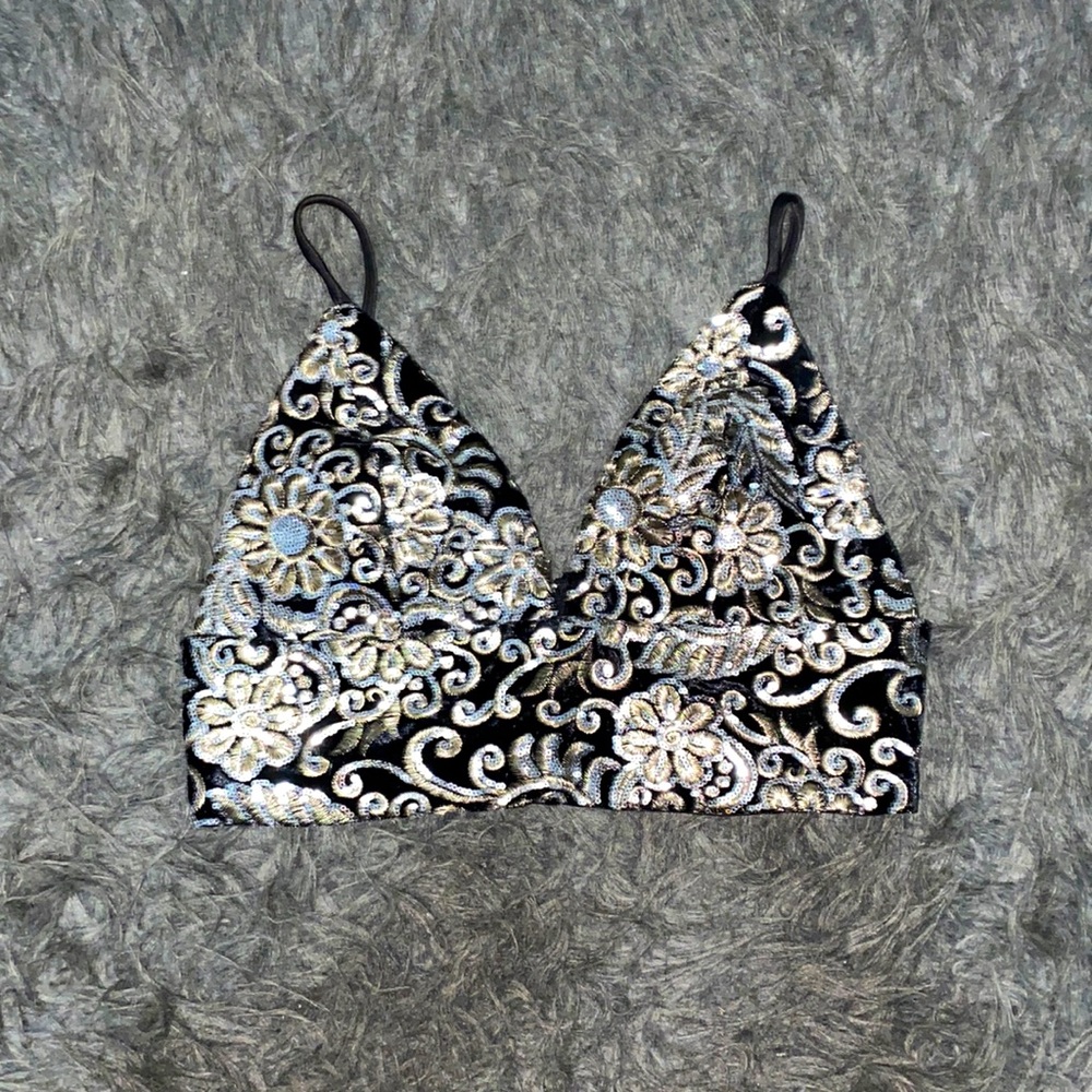Sequince Crop Top